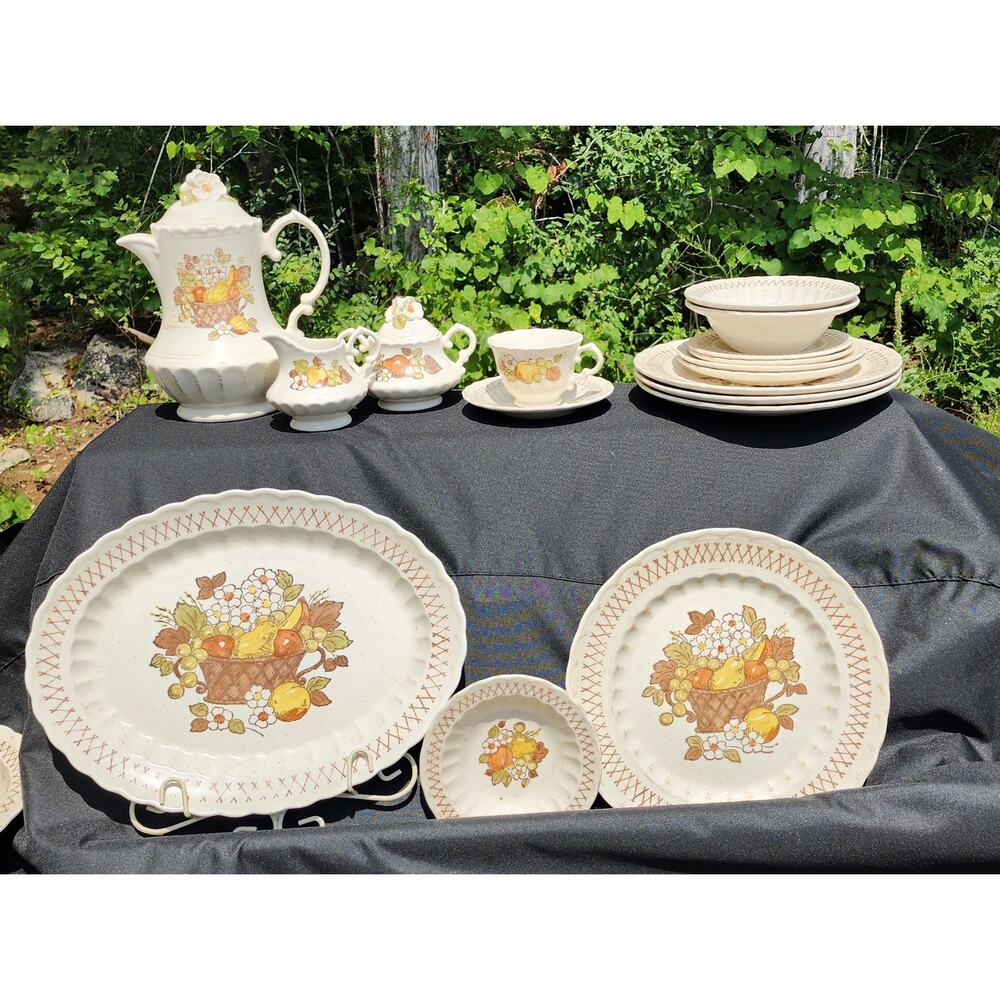 Metlox Vernon WARE Fruit Autumn Pattern Set